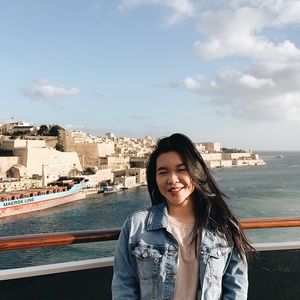 Meet your Posher, Elise